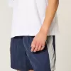 Pantaloncini da calcio larghi a metà coscia Pantaloncini da calcio larghi a metà coscia