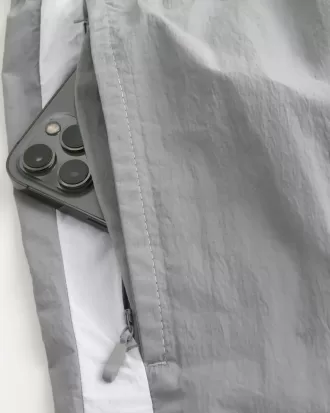 Pantaloncini da tuta in nylon sopra il ginocchio