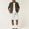 Pantaloncini di jeans larghi sopra il ginocchio