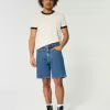Pantaloncini di jeans larghi sopra il ginocchio