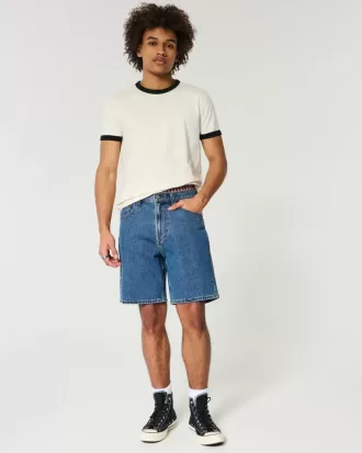 Pantaloncini di jeans larghi sopra il ginocchio