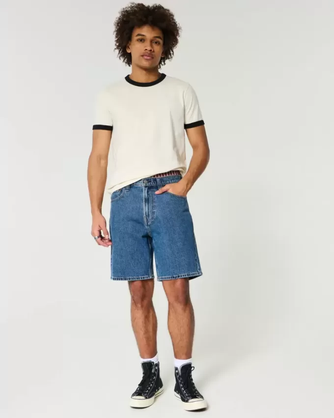Pantaloncini di jeans larghi sopra il ginocchio