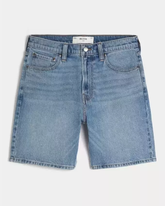 Pantaloncini di jeans larghi sopra il ginocchio