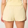 Pantaloncini Hollister Livvy in misto lino a vita bassa Pantaloncini Hollister Livvy in misto lino a vita bassa