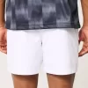 Pantaloncini ibridi attivi a metà coscia