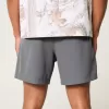 Pantaloncini ibridi attivi a metà coscia