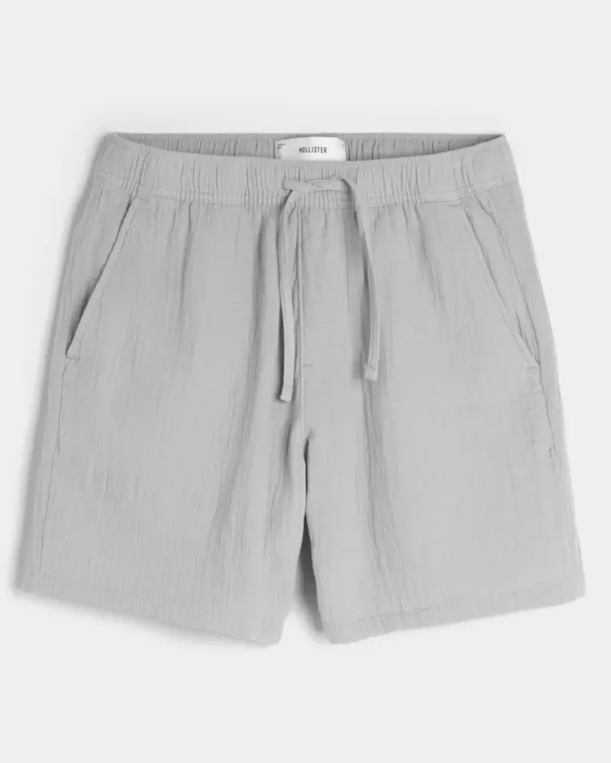 Pantaloncini in cotone stropicciato sopra il ginocchio