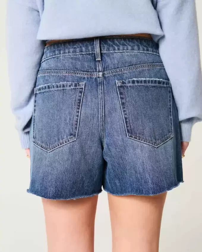 Pantaloncini in denim larghi a vita alta con lavaggio scuro medio, 5″ Pantaloncini in denim larghi a vita alta con lavaggio scuro medio, 5″
