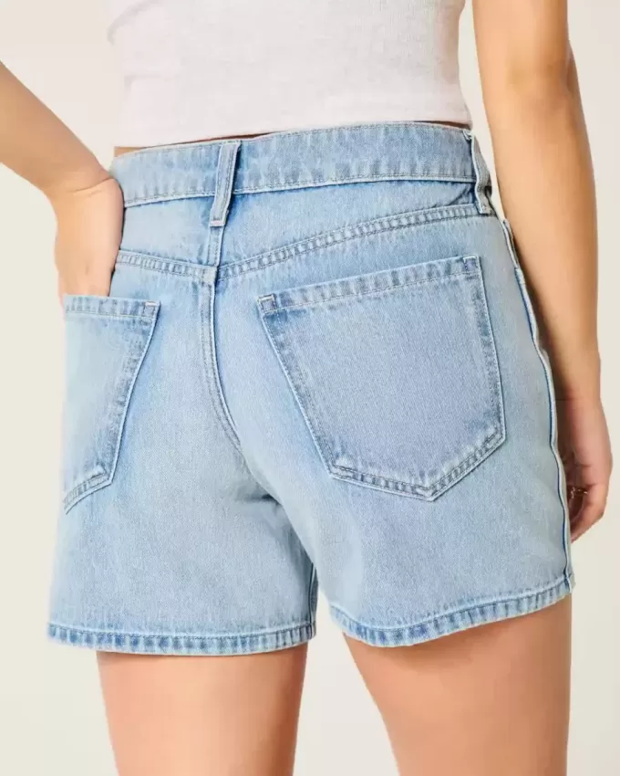 Pantaloncini in denim larghi a vita bassa con lavaggio medio, 5″ Pantaloncini in denim larghi a vita bassa con lavaggio medio, 5″