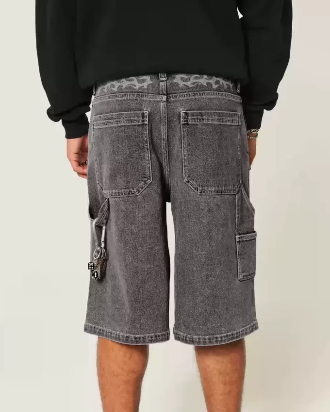 Pantaloncini in denim super larghi con grafica a fiamma