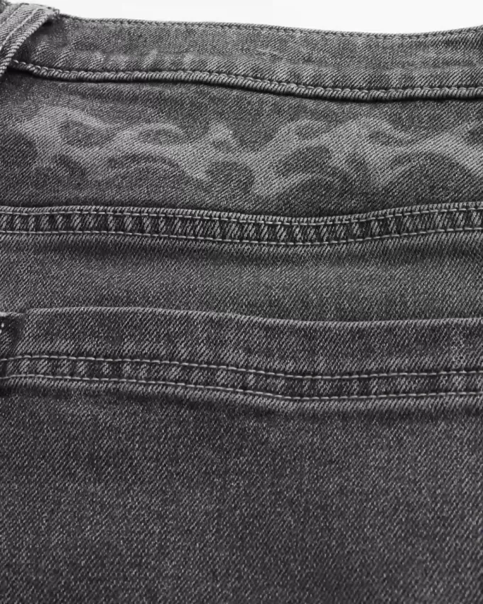 Pantaloncini in denim super larghi con grafica a fiamma
