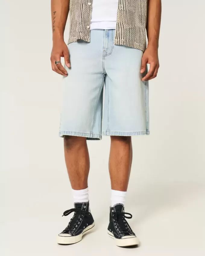 Pantaloncini in denim super larghi con grafica Dice e lavaggio chiaro