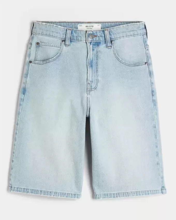 Pantaloncini in denim super larghi con grafica Dice e lavaggio chiaro