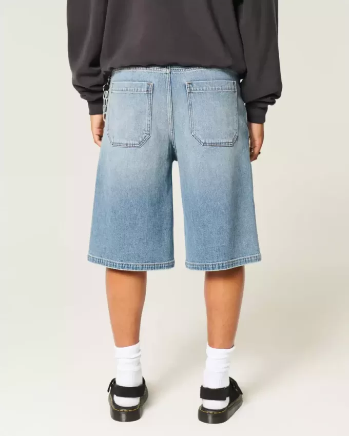 Pantaloncini in denim super larghi con lavaggio medio