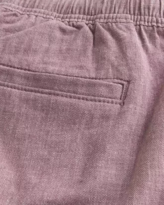 Pantaloncini in misto lino sopra il ginocchio