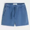 Pantaloncini in pile a metà coscia
