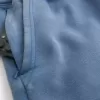 Pantaloncini in pile a metà coscia