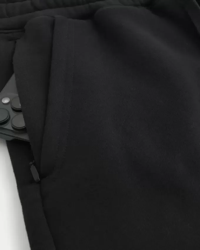 Pantaloncini in pile a metà coscia