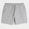 Pantaloncini in pile rinfrescanti a metà coscia