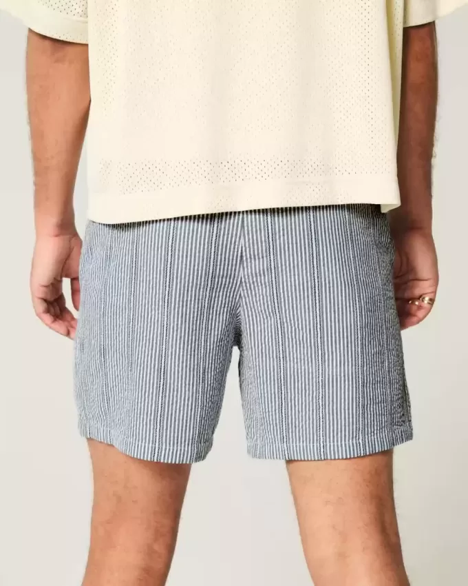 Pantaloncini in seersucker a metà coscia