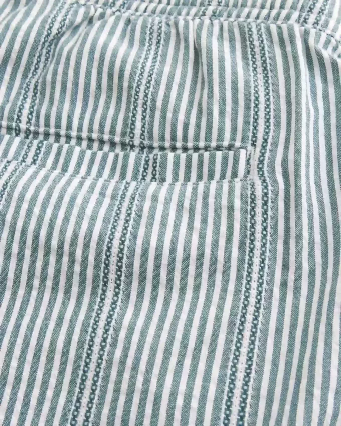 Pantaloncini in seersucker sopra il ginocchio