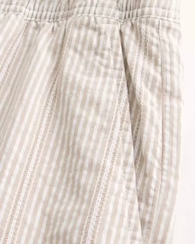 Pantaloncini in seersucker sopra il ginocchio