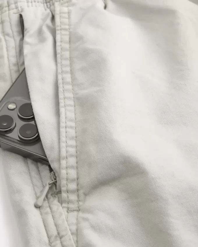 Pantaloncini in twill a metà coscia