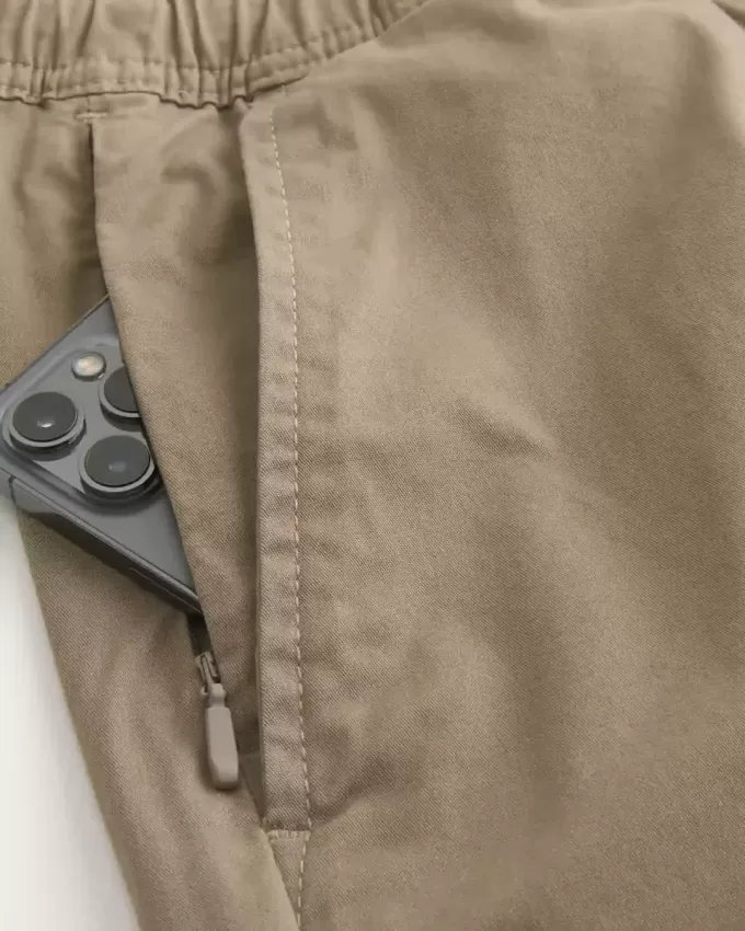 Pantaloncini in twill sopra il ginocchio