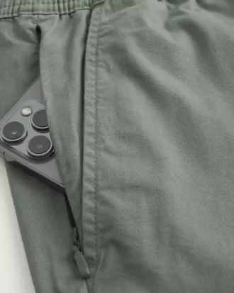 Pantaloncini in twill sopra il ginocchio