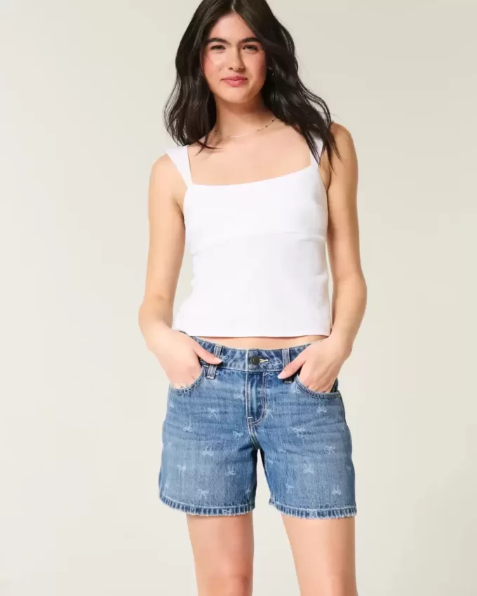 Pantaloncini larghi in denim a vita bassa con motivo a fiocco Pantaloncini larghi in denim a vita bassa con motivo a fiocco