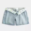 Pantaloncini larghi in denim a vita bassa con risvolto e lavaggio chiaro, 5″ Pantaloncini larghi in denim a vita bassa con risvolto e lavaggio chiaro, 5″