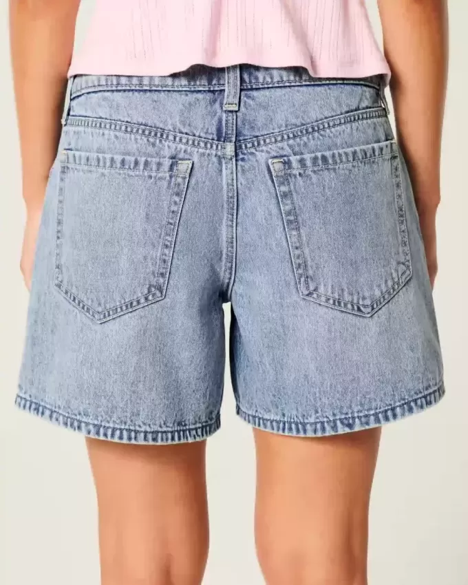 Pantaloncini larghi in denim a vita bassa con risvolto e lavaggio medio, 5″ Pantaloncini larghi in denim a vita bassa con risvolto e lavaggio medio, 5″