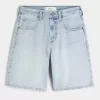 Pantaloncini larghi in denim con grafica a stella