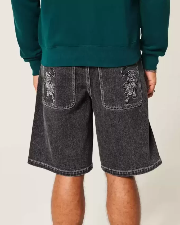 Pantaloncini larghi in denim con grafica Tiger