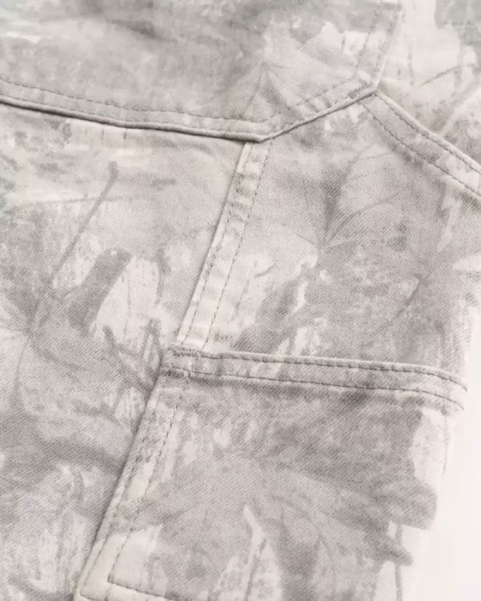 Pantaloncini larghi in denim mimetici