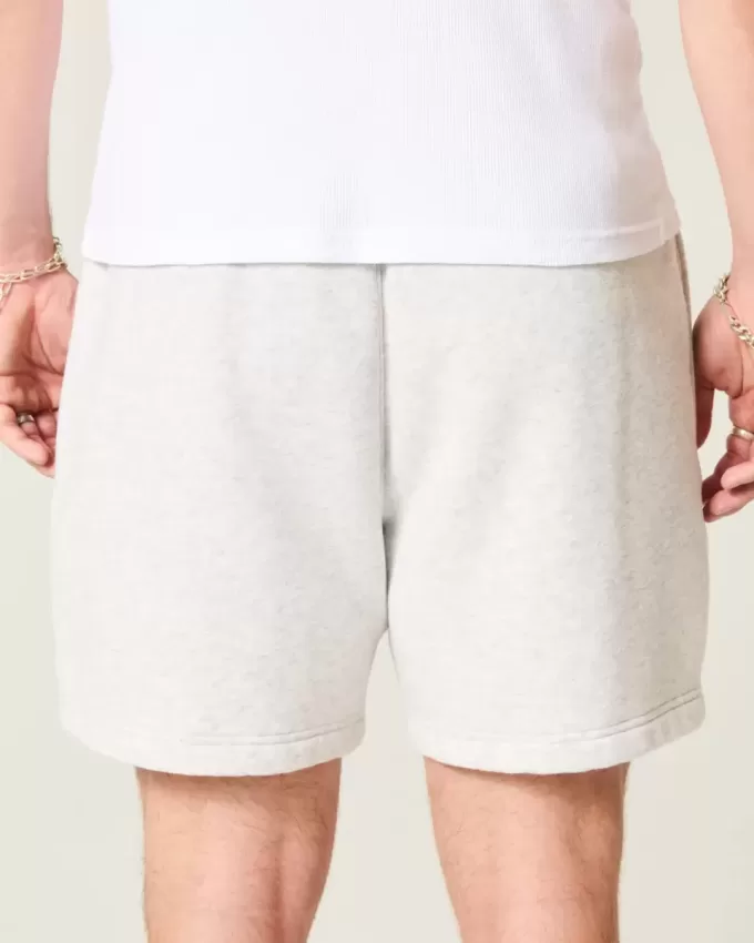Pantaloncini larghi in pile a metà coscia