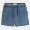 Pantaloncini larghi in pile a metà coscia