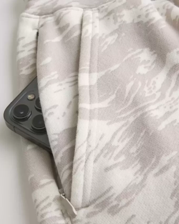 Pantaloncini larghi sopra il ginocchio in pile Feel Good di Hollister