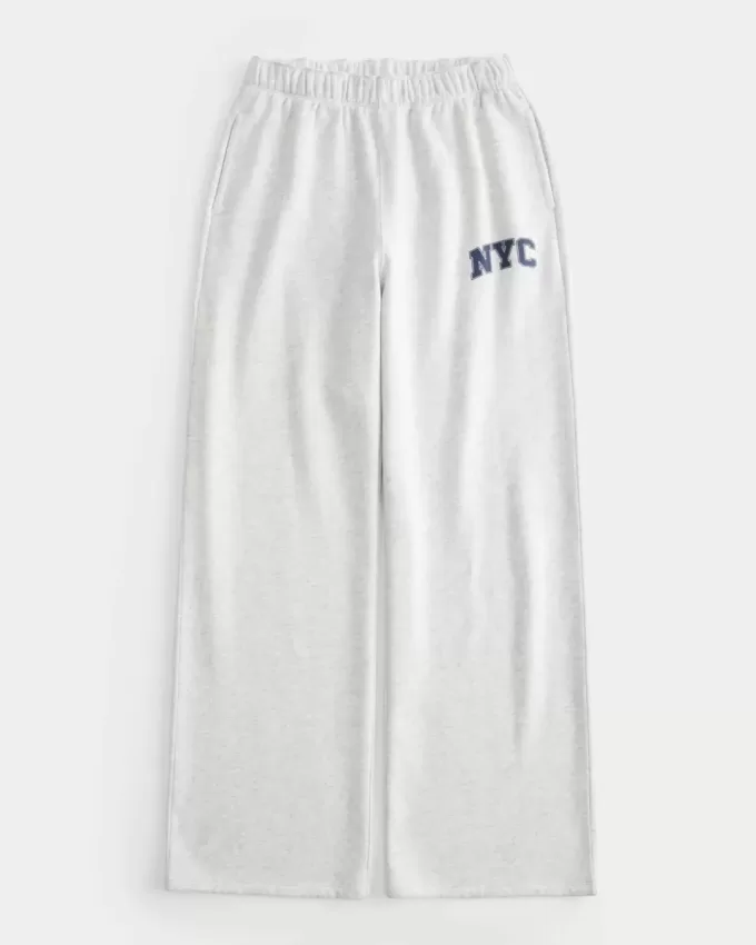 Pantaloni a gamba larga in pile con grafica NYC Pantaloni a gamba larga in pile con grafica NYC