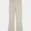 Pantaloni a stivaletto con risvolto in maglia Gilly Hicks