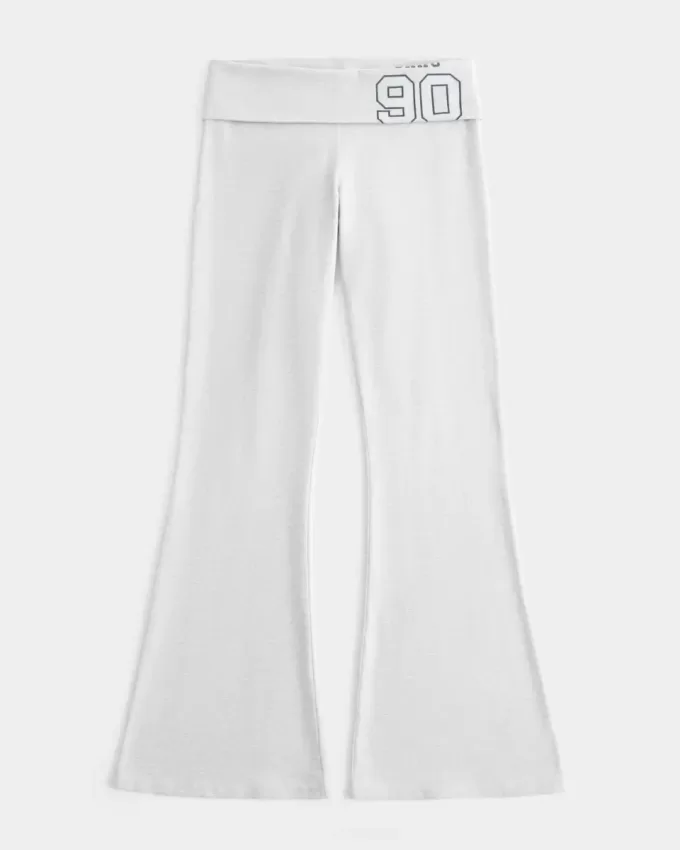 Pantaloni a zampa con risvolto e grafica numerica