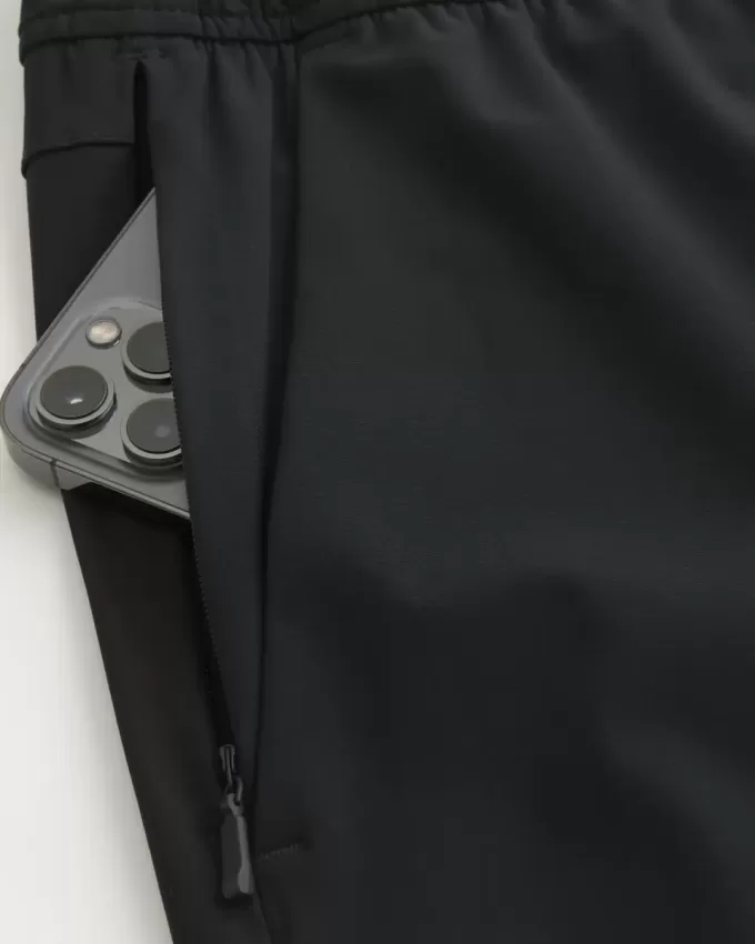 Pantaloni affusolati comodi per tutto il giorno