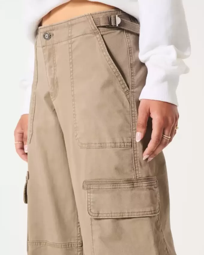 Pantaloni cargo larghi a vita bassa