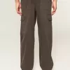 Pantaloni cargo larghi da skater