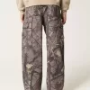Pantaloni cargo mimetici super larghi