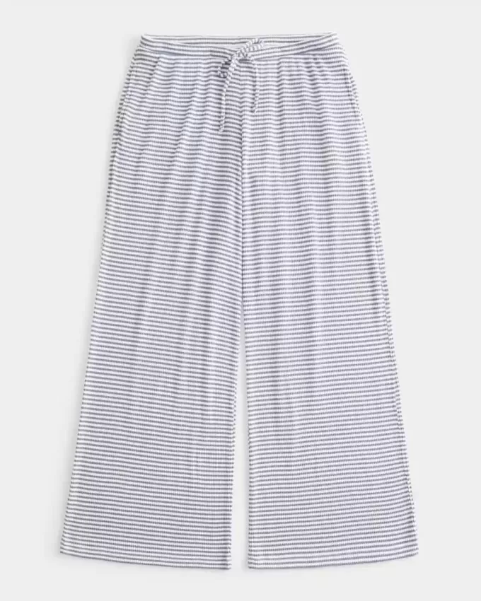 Pantaloni comodi a coste con gamba larga