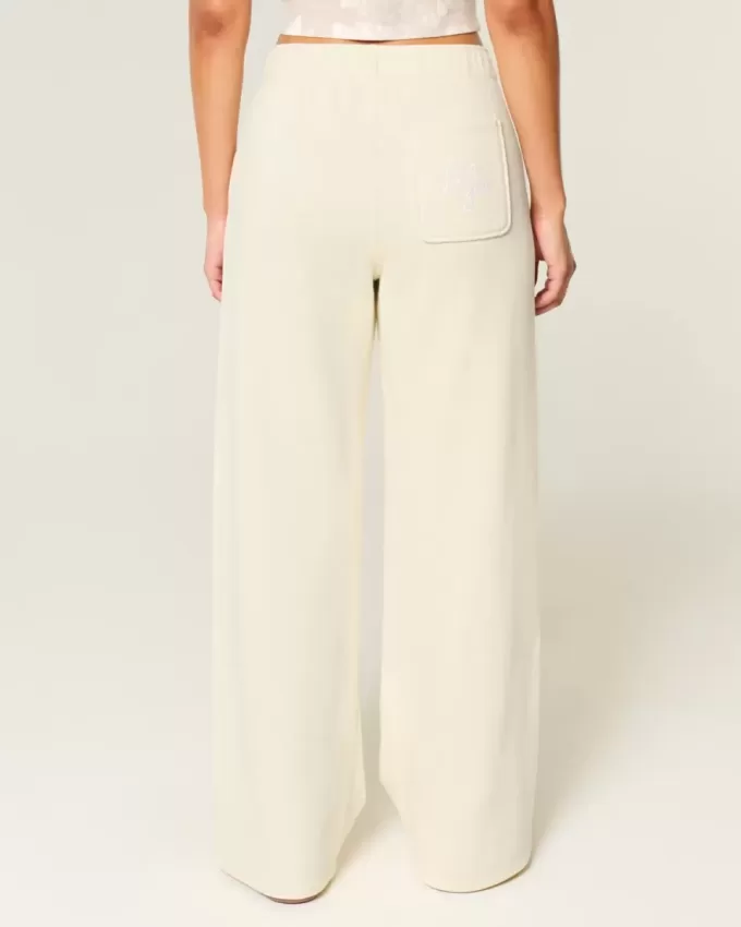 Pantaloni della tuta a gamba larga con scritta “Love You”