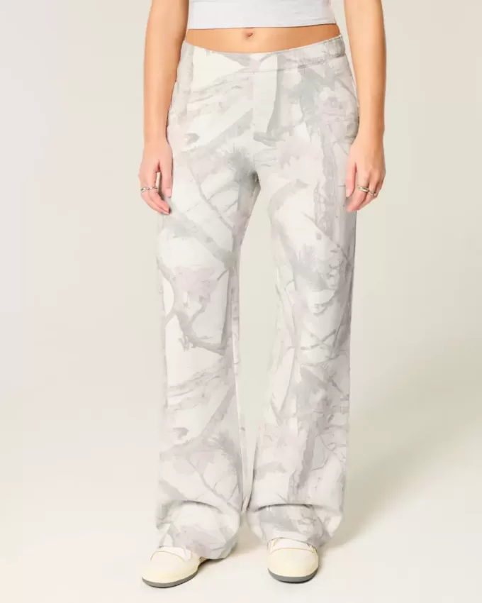 Pantaloni della tuta mimetici a gamba larga con tasca a cuore