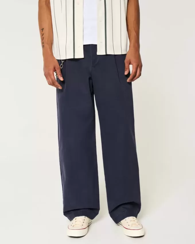 Pantaloni estremamente larghi