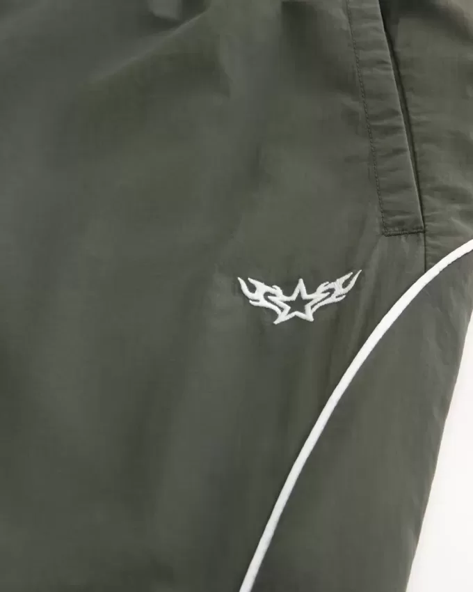 Pantaloni larghi da tuta